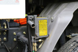 东风柳汽底盘&nbsp;电动垃圾车底盘图片