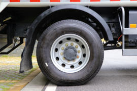 东风柳汽底盘&nbsp;电动垃圾车底盘图片