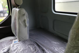 东风柳汽底盘&nbsp;电动垃圾车驾驶室图片