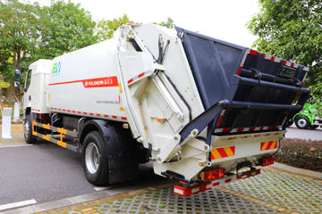 东风柳汽底盘&nbsp;电动垃圾车外观图片