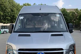 神州&nbsp;电动封闭厢货外观图片