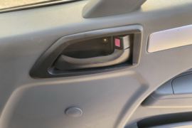 唐骏T6&nbsp;自卸车驾驶室                                               图片