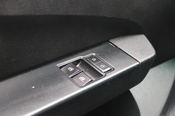 祐狮&nbsp;载货车驾驶室                                               图片