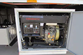 福田欧曼底盘&nbsp;冷藏车上装图片