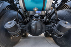 一汽凌河 F200重卡 460马力 6X4 LNG牵引车(CAL4251Q4F4E6)