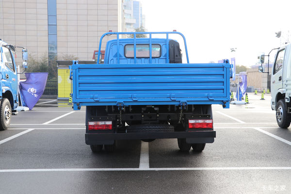 奥驰X系自卸车新车上市 欢迎到店垂询