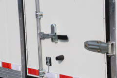 飞碟奥驰 A2系列 4.5T 4.15米单排纯电动厢式轻卡(FD5042XXYW17KBEV)96.77kWh 飞碟奥驰 A2系列 4.5T 4.15米单排纯电动厢式轻卡(FD5042XXYW17KBEV)96.77kWh