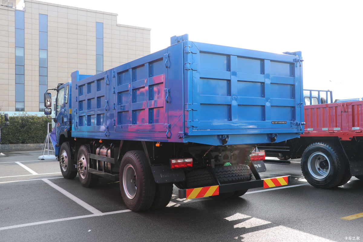 �ɵ��³� T6ϵ�� 220���� 6X2 5.2����ж��(����)���                                                