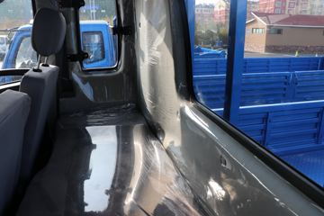 �ɵ��³� T6ϵ�� 220���� 6X2 5.2����ж��(����)ͼƬ