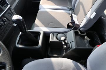 �ɵ��³� T6ϵ�� 220���� 6X2 5.2����ж��(����)ͼƬ