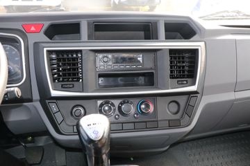 �ɵ��³� T6ϵ�� 220���� 6X2 5.2����ж��(����)ͼƬ