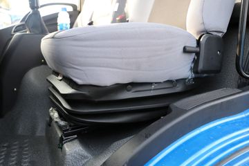 �ɵ��³� T6ϵ�� 220���� 6X2 5.2����ж��(����)ͼƬ