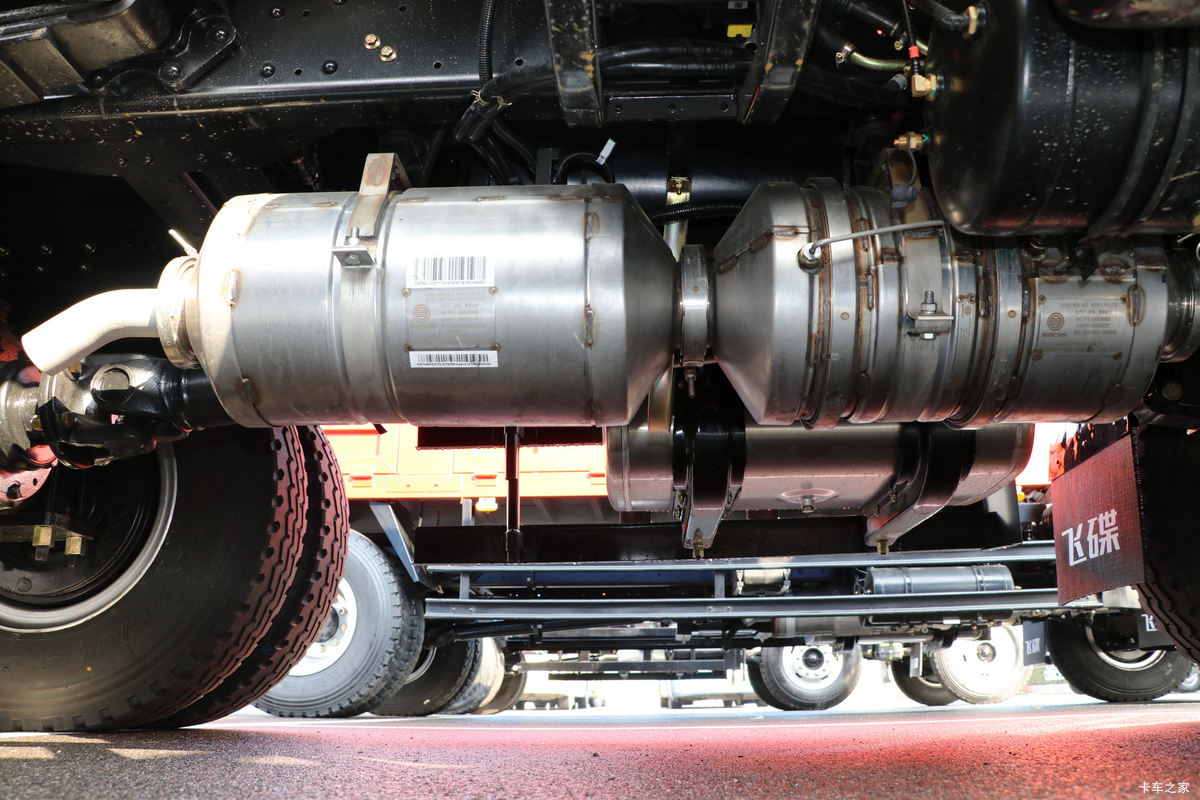 �ɵ��³� T6ϵ�� 220���� 6X2 5.2����ж��(����)����                                                