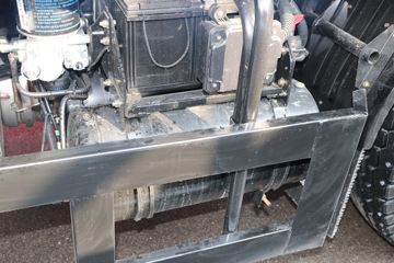 �ɵ��³� T6ϵ�� 220���� 6X2 5.2����ж��(����)ͼƬ