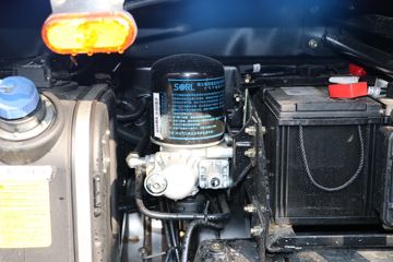 �ɵ��³� T6ϵ�� 220���� 6X2 5.2����ж��(����)ͼƬ