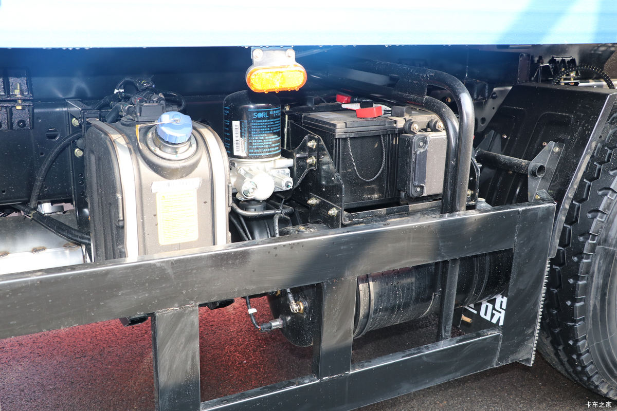 �ɵ��³� T6ϵ�� 220���� 6X2 5.2����ж��(����)����                                                