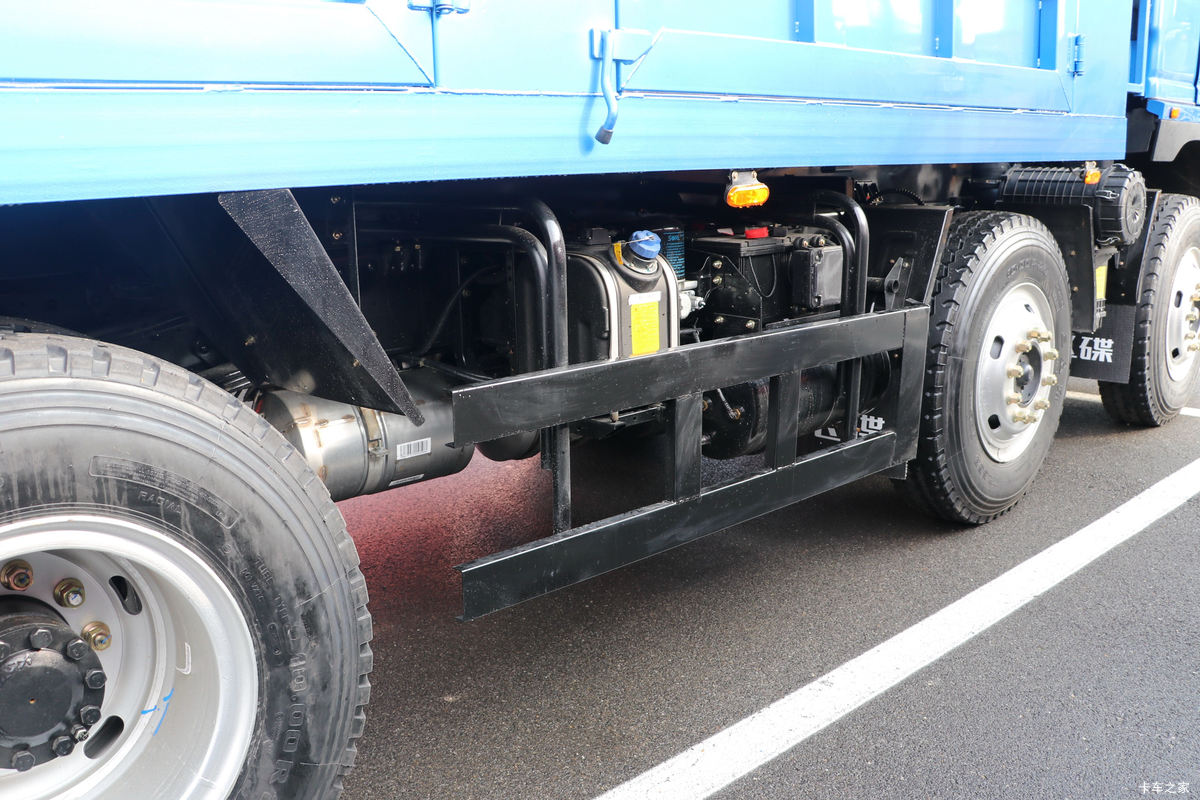 �ɵ��³� T6ϵ�� 220���� 6X2 5.2����ж��(����)����                                                