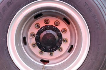 �ɵ��³� T6ϵ�� 220���� 6X2 5.2����ж��(����)ͼƬ