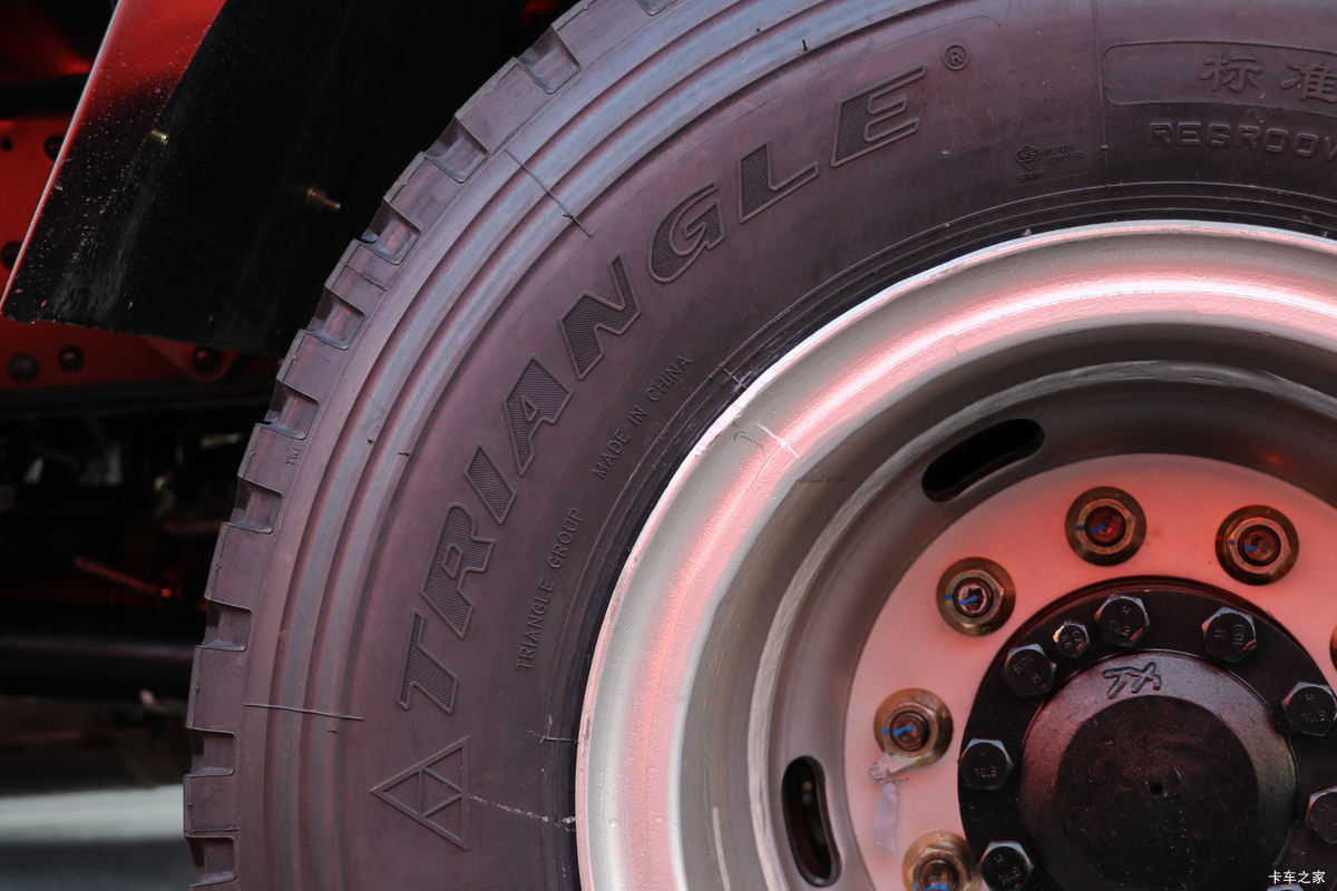 �ɵ��³� T6ϵ�� 220���� 6X2 5.2����ж��(����)����                                                