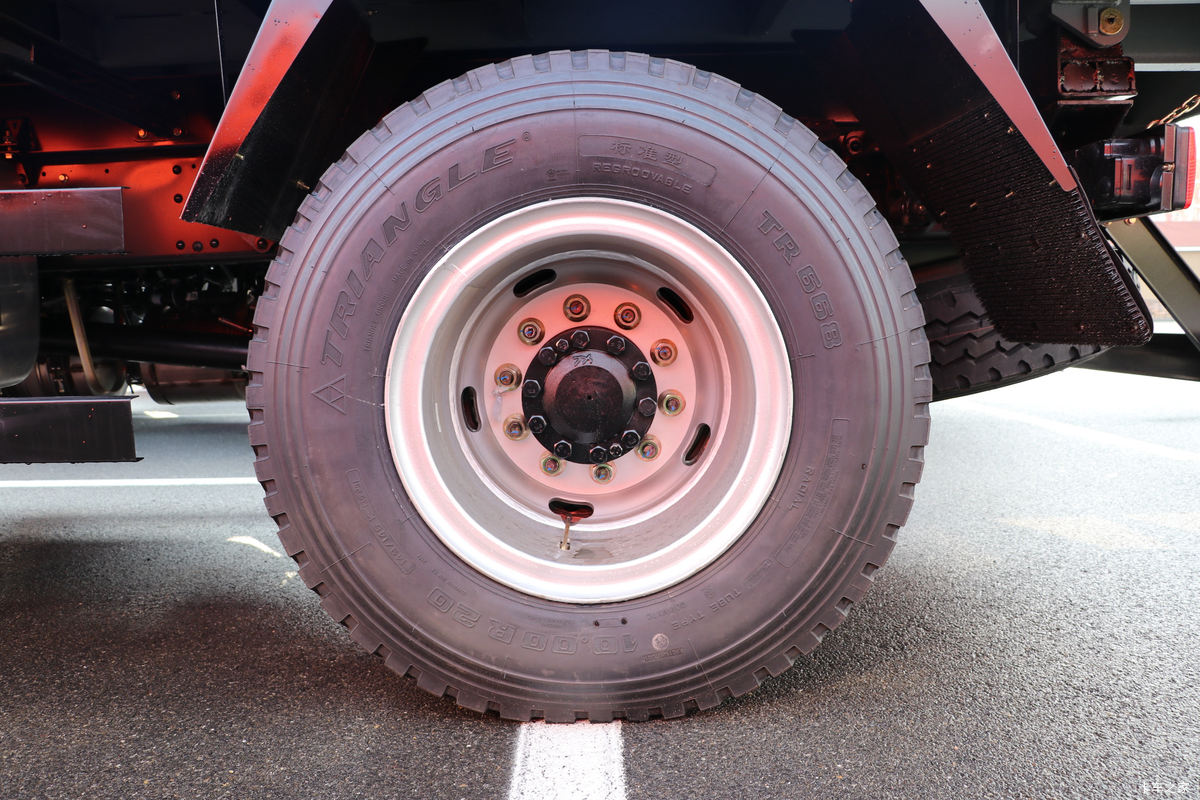 �ɵ��³� T6ϵ�� 220���� 6X2 5.2����ж��(����)����                                                