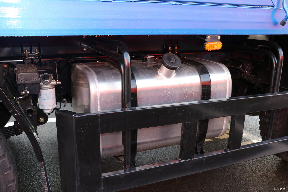 �ɵ��³� T6ϵ�� 220���� 6X2 5.2����ж��(����)����                                                