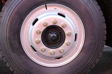 �ɵ��³� T6ϵ�� 220���� 6X2 5.2����ж��(����)ͼƬ