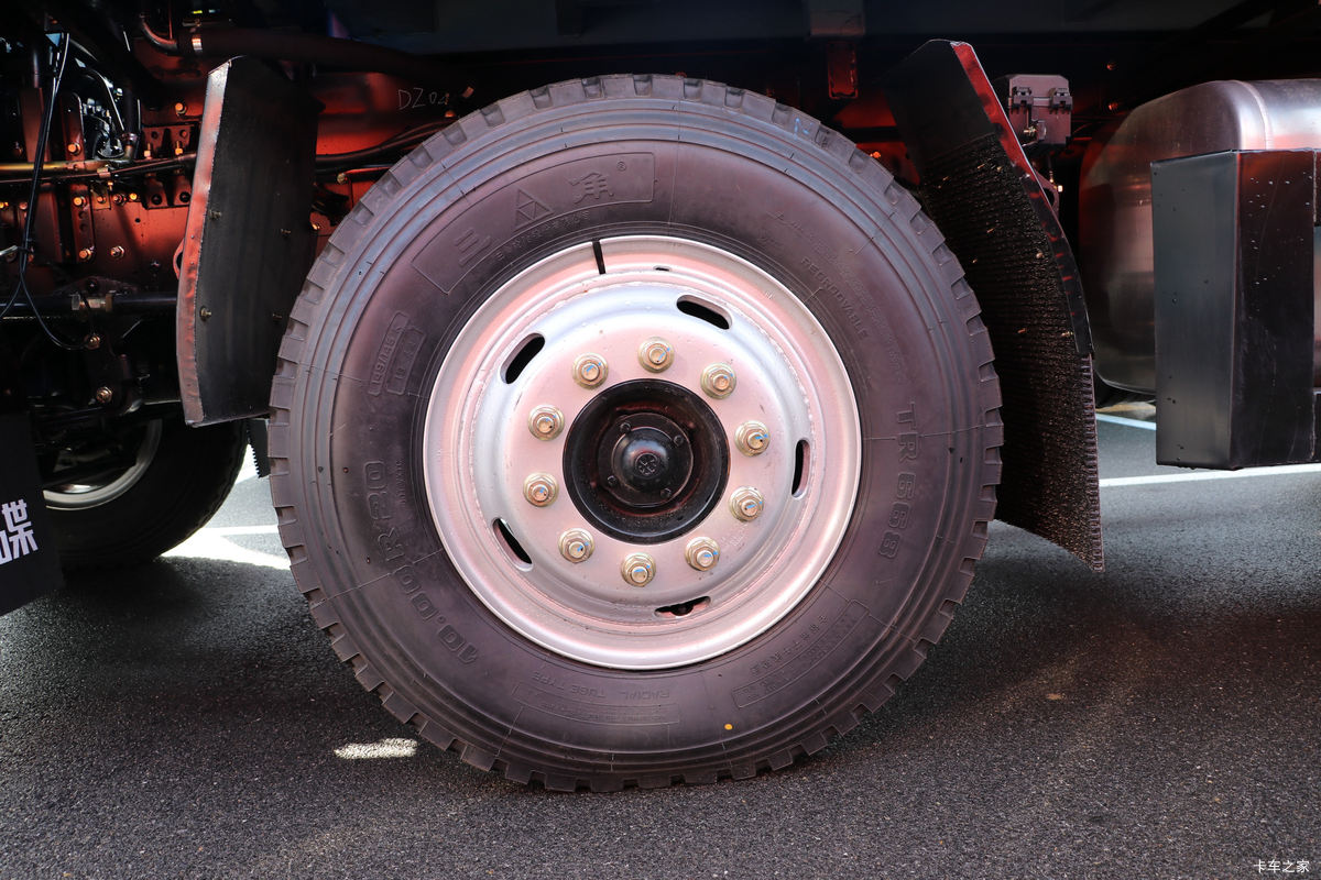 �ɵ��³� T6ϵ�� 220���� 6X2 5.2����ж��(����)����                                                