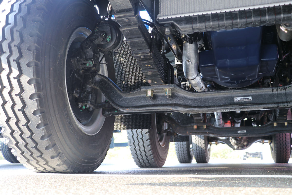 �ɵ��³� T6ϵ�� 220���� 6X2 5.2����ж��(����)����                                                