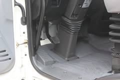 一汽解放 J6L中卡 140马力 4X2 6.8米厢式载货车(CA5160XXYP62K1L3E4)