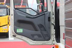 一汽解放 J6L中卡 140马力 4X2 6.8米厢式载货车(CA5160XXYP62K1L3E4)