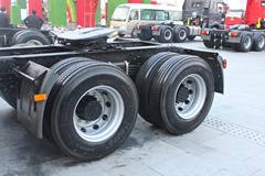 解放 J6P重卡 390马力 6X4 牵引车(轻量化)(CA4250P66K24T1E)