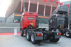 解放 J6P重卡 390马力 6X4 牵引车(轻量化)(CA4250P66K24T1E)