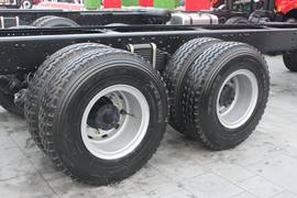 解放J6M&nbsp;载货车底盘                                                图片