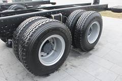 解放 J6M重卡 280马力 8X4 栏板载货车(CA1310P63K2L6T4E) 