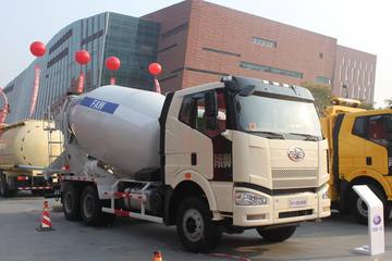 一汽解放 J6P 350马力 6X4 混凝土搅拌车(复合型)(CA5250GJBP66K2L2T1E)