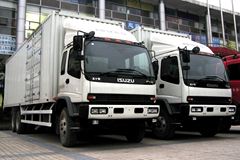 庆铃 FVZ重卡 300马力 6X4 9.4米厢式载货车(QL5250XRTFZ1J)