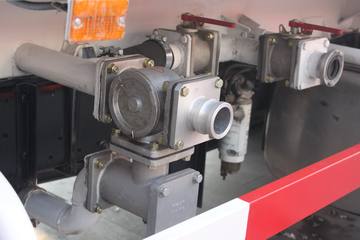 һ����� J6P 220���� 4X2 ��ˮ��(CA5160GSSP62K1L2E4A)ͼƬ