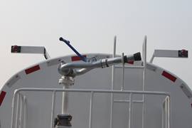 解放J6P&nbsp;洒水车/喷洒车上装图片