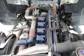 华菱底盘&nbsp;平板运输车底盘图片