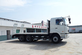 华菱底盘&nbsp;平板运输车外观图片