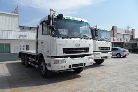 华菱底盘&nbsp;平板运输车外观图片