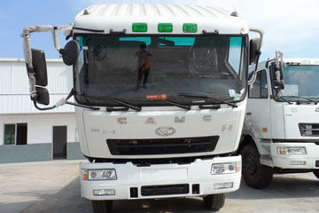 华菱底盘&nbsp;平板运输车外观图片