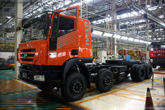 红岩 新金刚重卡 310马力 8X4 7.4米自卸车(CQ3314HMG366) 红岩 新金刚重卡 310马力 8X4 7.4米自卸车(CQ3314HMG366)