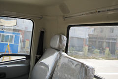 东风商用车 天锦中卡 140马力 4X2 6.75米栏板载货车(DFL1120B7)