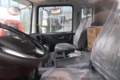 东风 多利卡D12中卡 220马力 4X2 9.75米LNG厢式载货车(国六)(EQ5180XXYL9NDKAC)