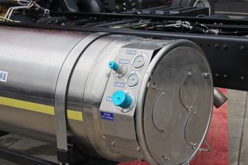 ���� ������D12�п� 220���� 4X2 9.75��LNG��ʽ�ػ���(����)(EQ5180XXYL9NDKAC)ͼƬ