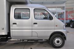 东风小霸王，东风造，放心买，放心开，信誉是我们最大的追求