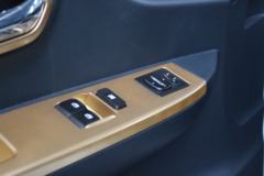 东风途逸 T5 95马力 3.965米单排厢式小卡(国六)(EQ5042XXY16DCAC)