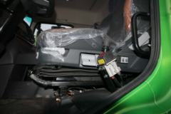 陕汽商用车 轩德翼6 强劲版 300马力 8X4 6.2米自卸车(国六)