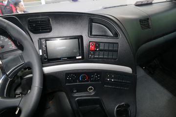 �������ó� ������3 ���˰� 250���� 4X2 6.75�ײ�դʽ�ػ���(����)ͼƬ